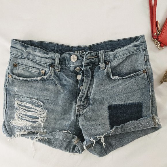BDG Tomgirl distressed jean shorts - Picture 1 of 4